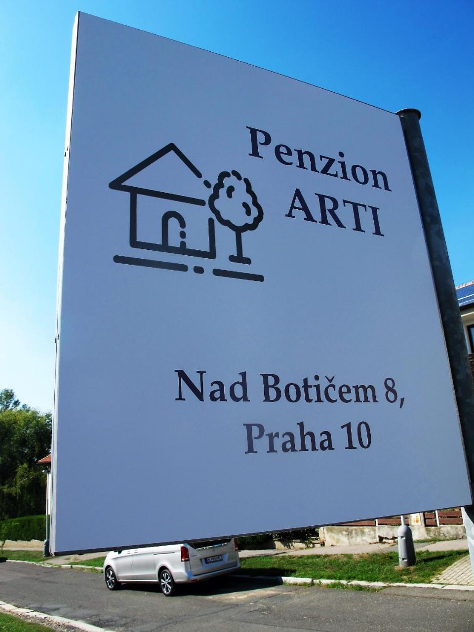 Penzion Arti Prague Luaran gambar